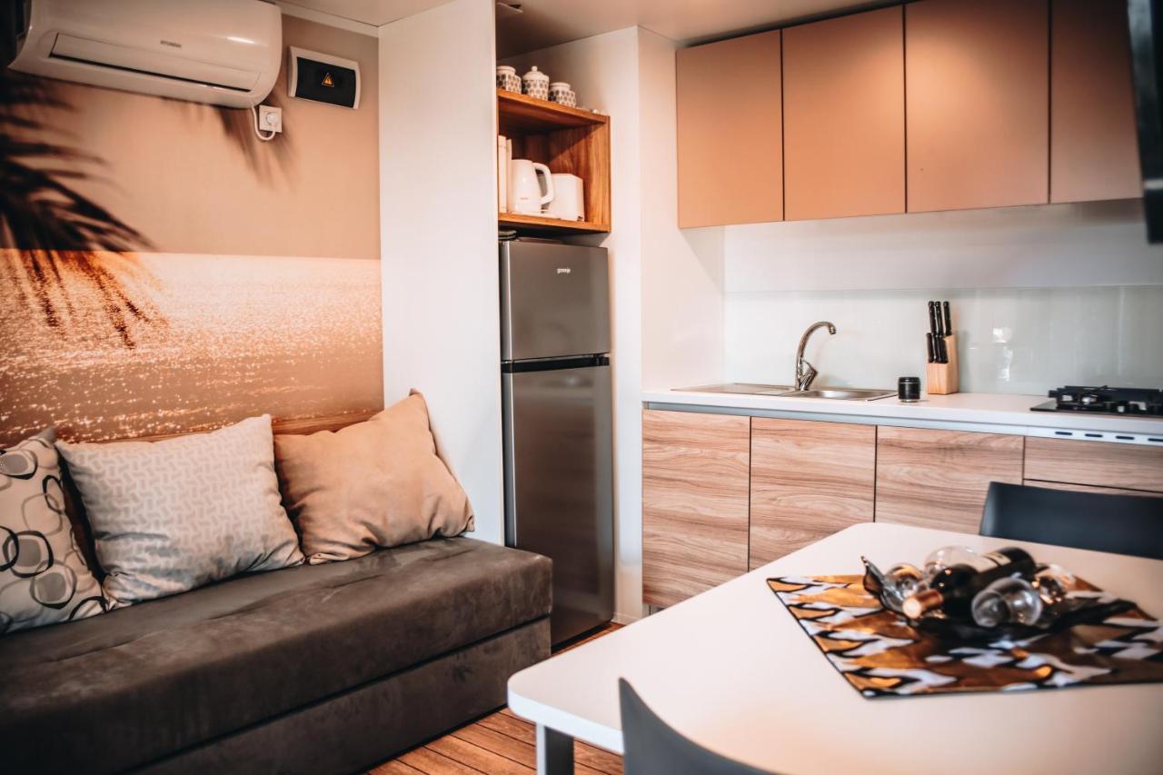 Mobile Home Kailani Nr 121, Camping Porton Biondi Rovinj Exterior photo